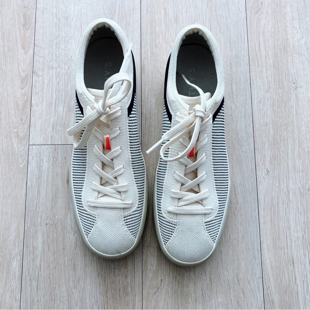 Rothy’s Lace Up Sneaker - Picture 3 of 6